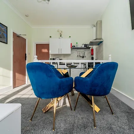 Uksas Stunning One Bedroom Flat Free Parking Londres Exterior foto