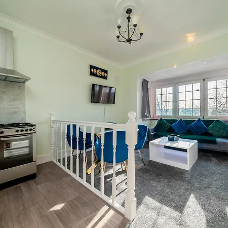 Uksas Stunning One Bedroom Flat Free Parking Londres Exterior foto
