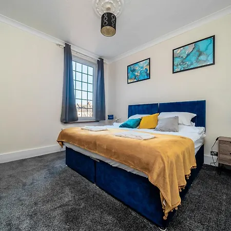 Uksas Stunning One Bedroom Flat Free Parking Londres Exterior foto