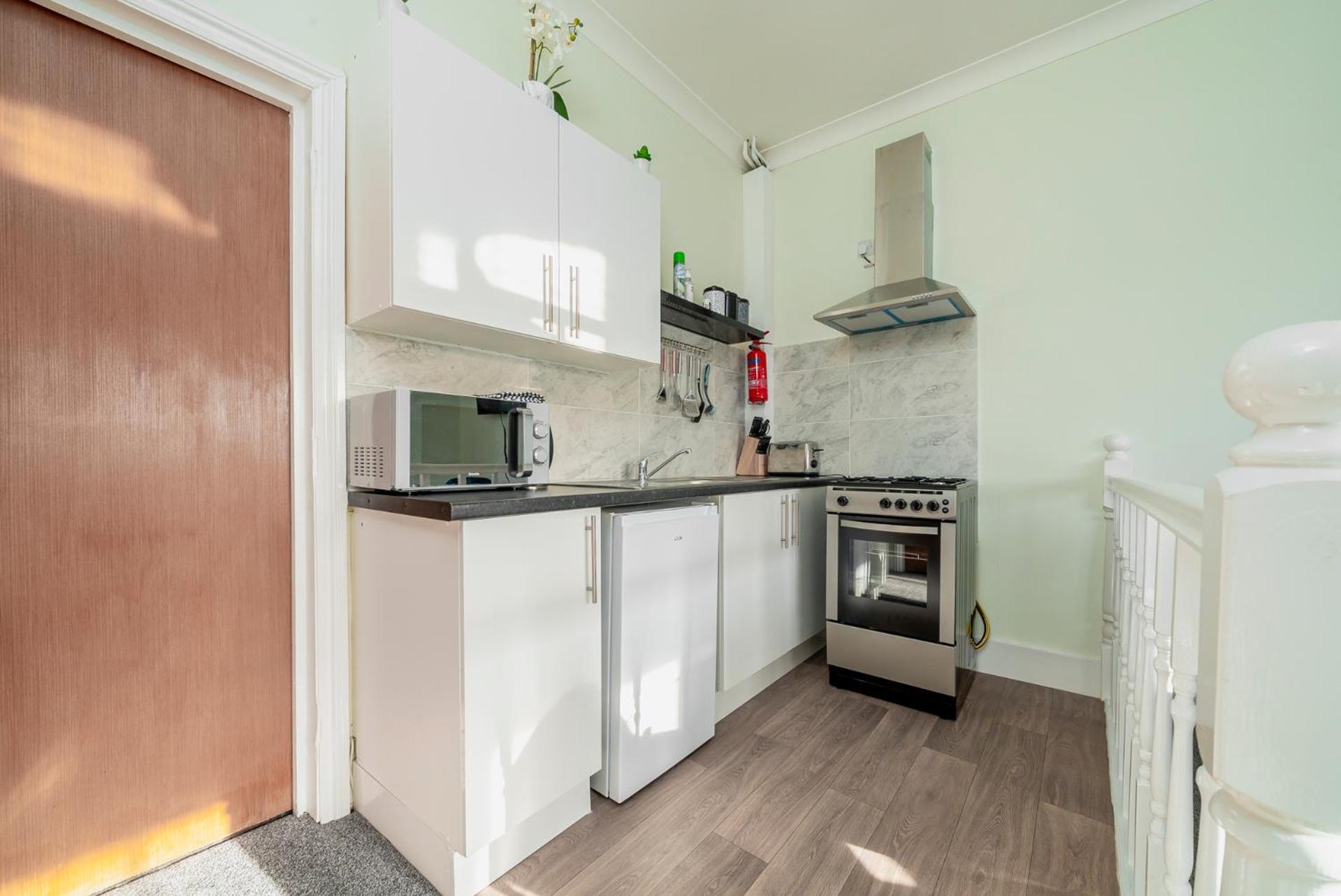 Uksas Stunning One Bedroom Flat Free Parking * Лондон